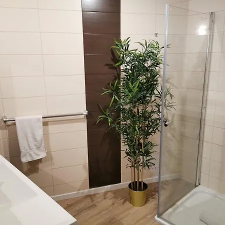 Spacious Two Bedrooms With Free Parking & Private Terrace-217 Luxembourg